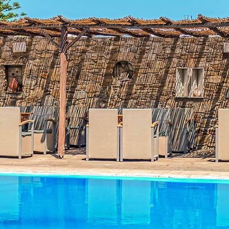 Amfitrion Hotel Vári Dış mekan fotoğraf