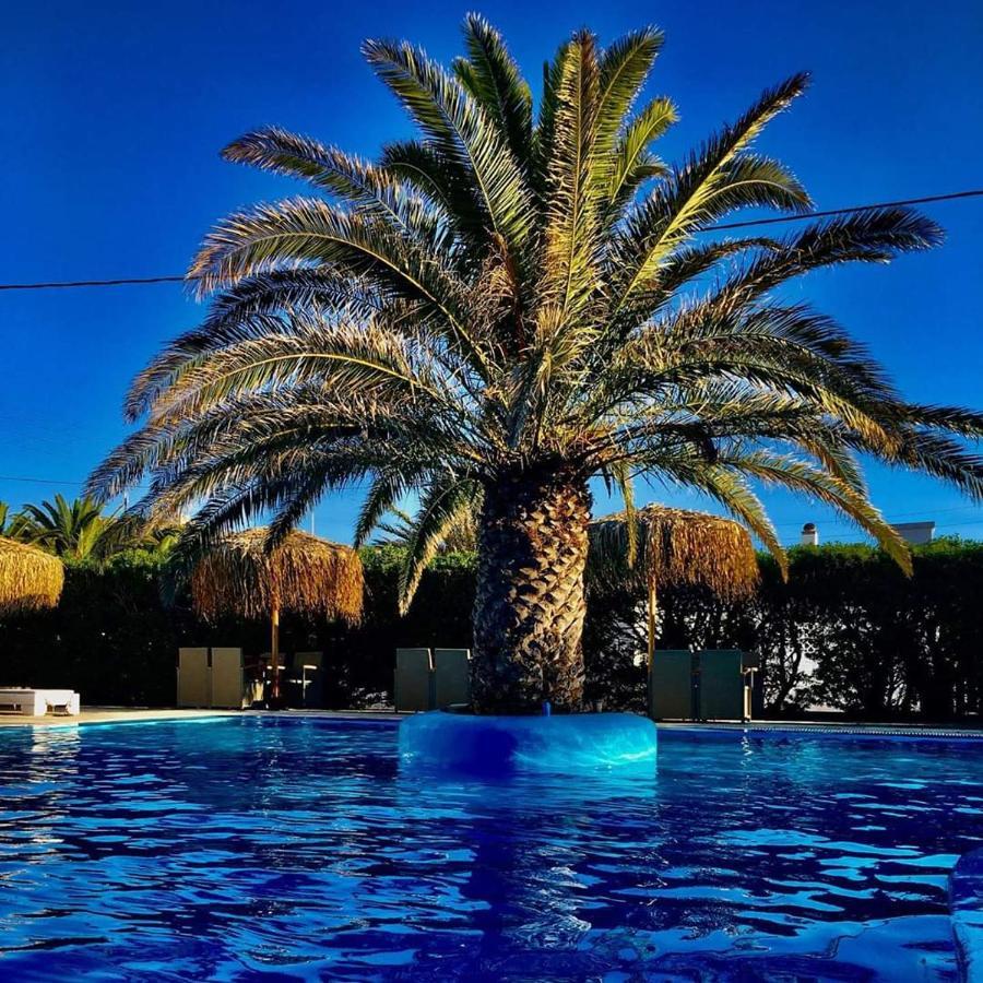 Amfitrion Hotel Vári Dış mekan fotoğraf