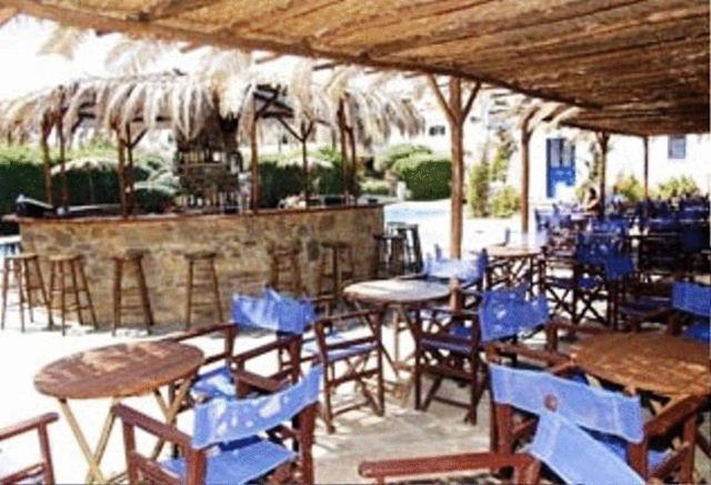 Amfitrion Hotel Vári Dış mekan fotoğraf