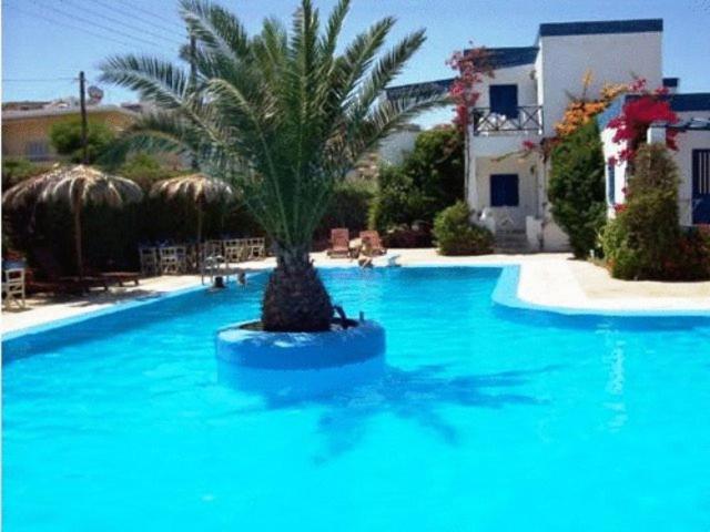 Amfitrion Hotel Vári Dış mekan fotoğraf