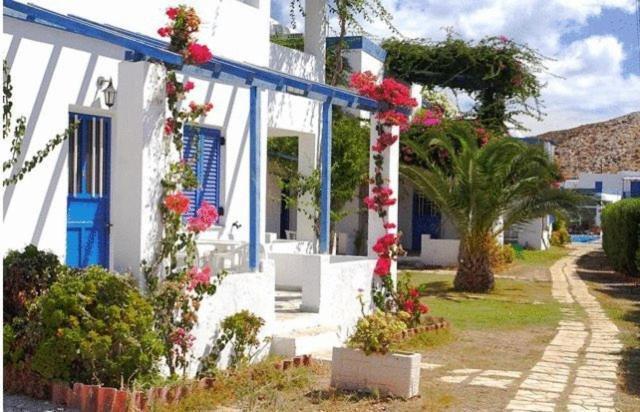 Amfitrion Hotel Vári Dış mekan fotoğraf
