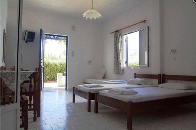 Amfitrion Hotel Vári Oda fotoğraf